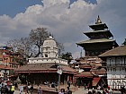 Durbar Square - Au fond, Temple Taleju Bhawani