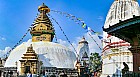 Swayambunath, depuis Durbar Square - Stupa de Swayambunath