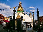Swayambunath, depuis Durbar Square - Stupa de Swayambunath