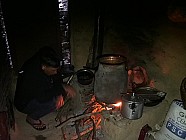trekking de Tipling  Chalish Gaon (1700m)  3h / +250 / -600 - Prparation du raksi, alcool de riz et mas