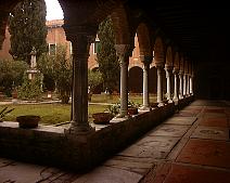 Carnaval de Venise 2002 - San Francesco della Vigna, clotre