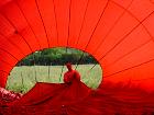Vol en montgolfière - Fixation du parachute