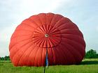 Vol en montgolfière - Dbut de l'lvation de l'enveloppe