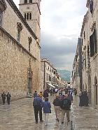 Dubrovnik  - Le Stradun et le Monastre franciscain